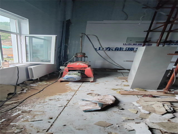 察隅地基基础下沉墙体裂缝加固注浆顶升施工